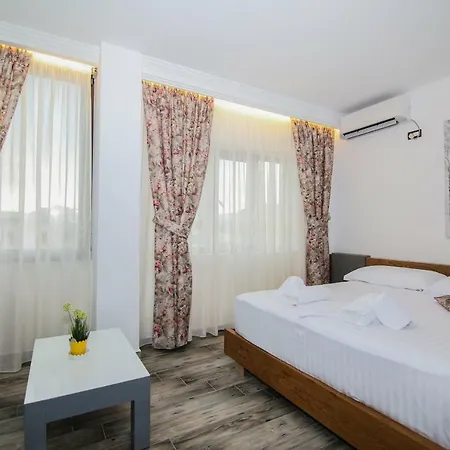 Relax Hotel Korce